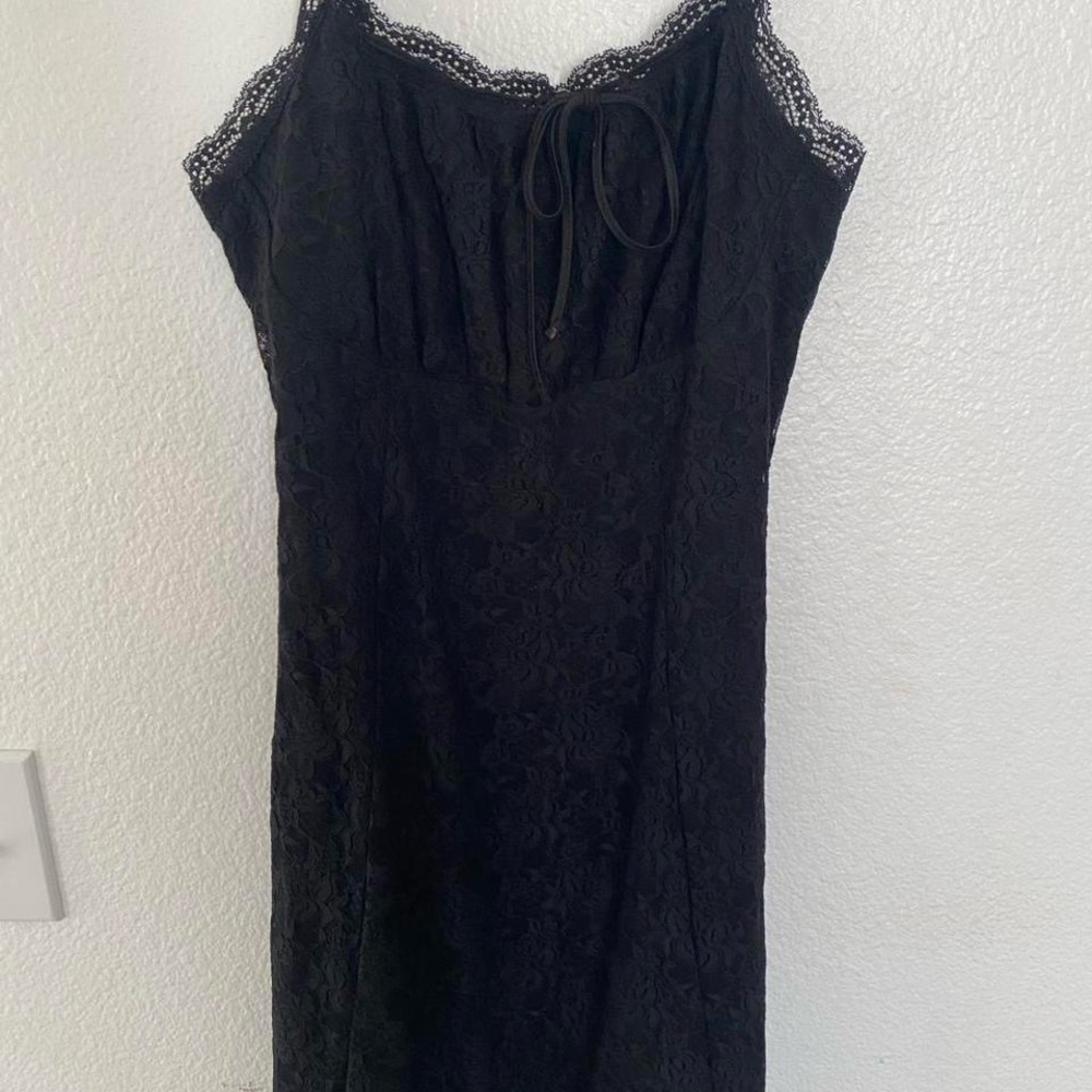 Elegant Black Lace Dress